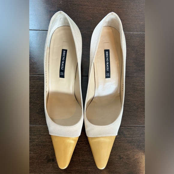Vintage Bruno Magli “Regency” Beige Heels - Picture 2 of 14